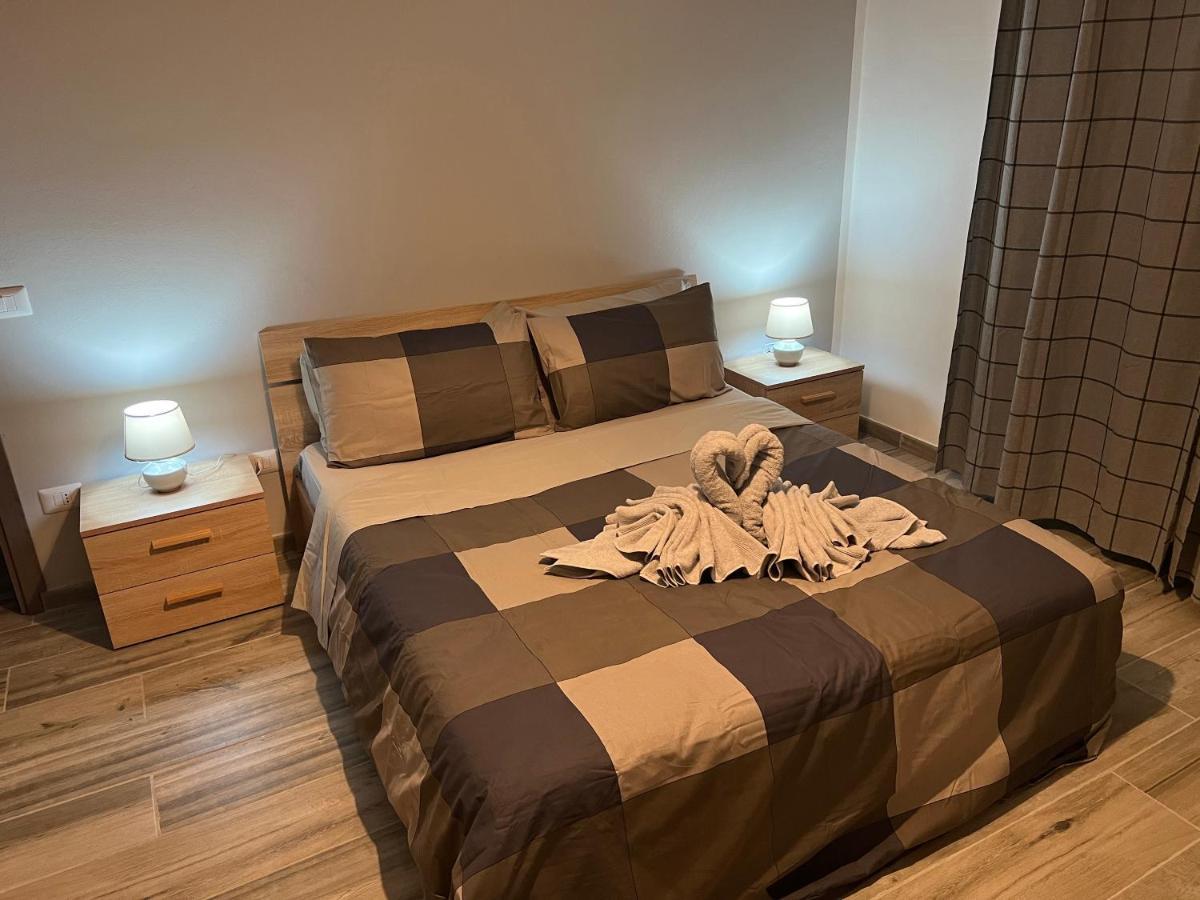 Casa Di Afi, Perfect For 4 - Kitchen - Parking - Netflix Apartamento Arona Exterior foto