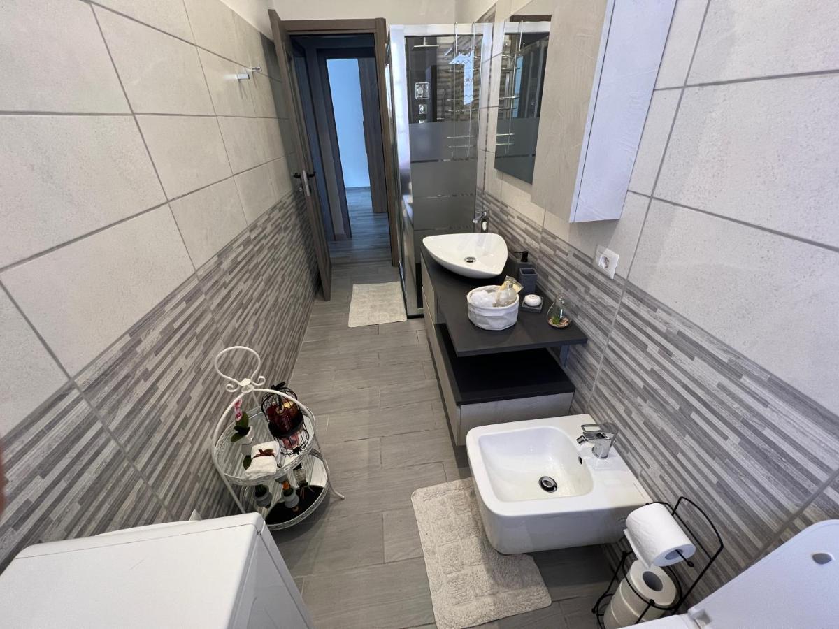 Casa Di Afi, Perfect For 4 - Kitchen - Parking - Netflix Apartamento Arona Exterior foto